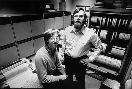 Bill Gates và Paul Allen đã hình thành nên Microsoft ngày nay từ một nền tảng bé nhỏ
